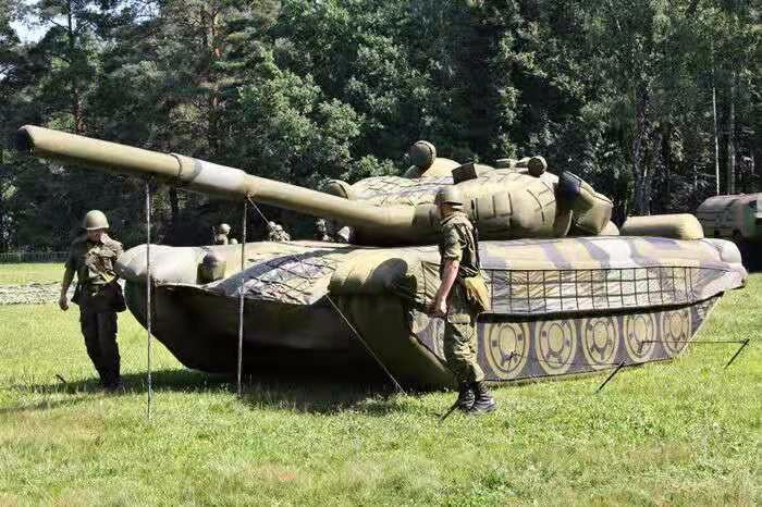 阳朔部队充气坦克